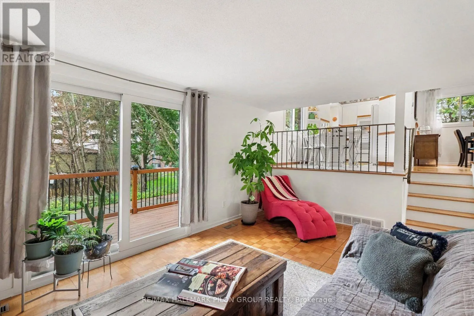 16 EASTPARK DRIVE