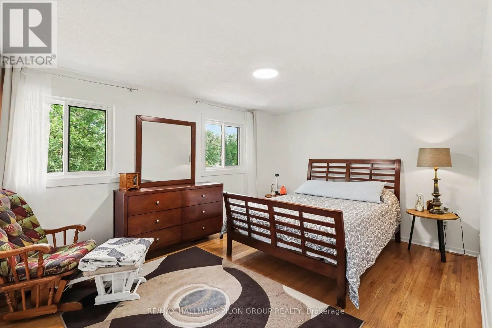 16 EASTPARK DRIVE