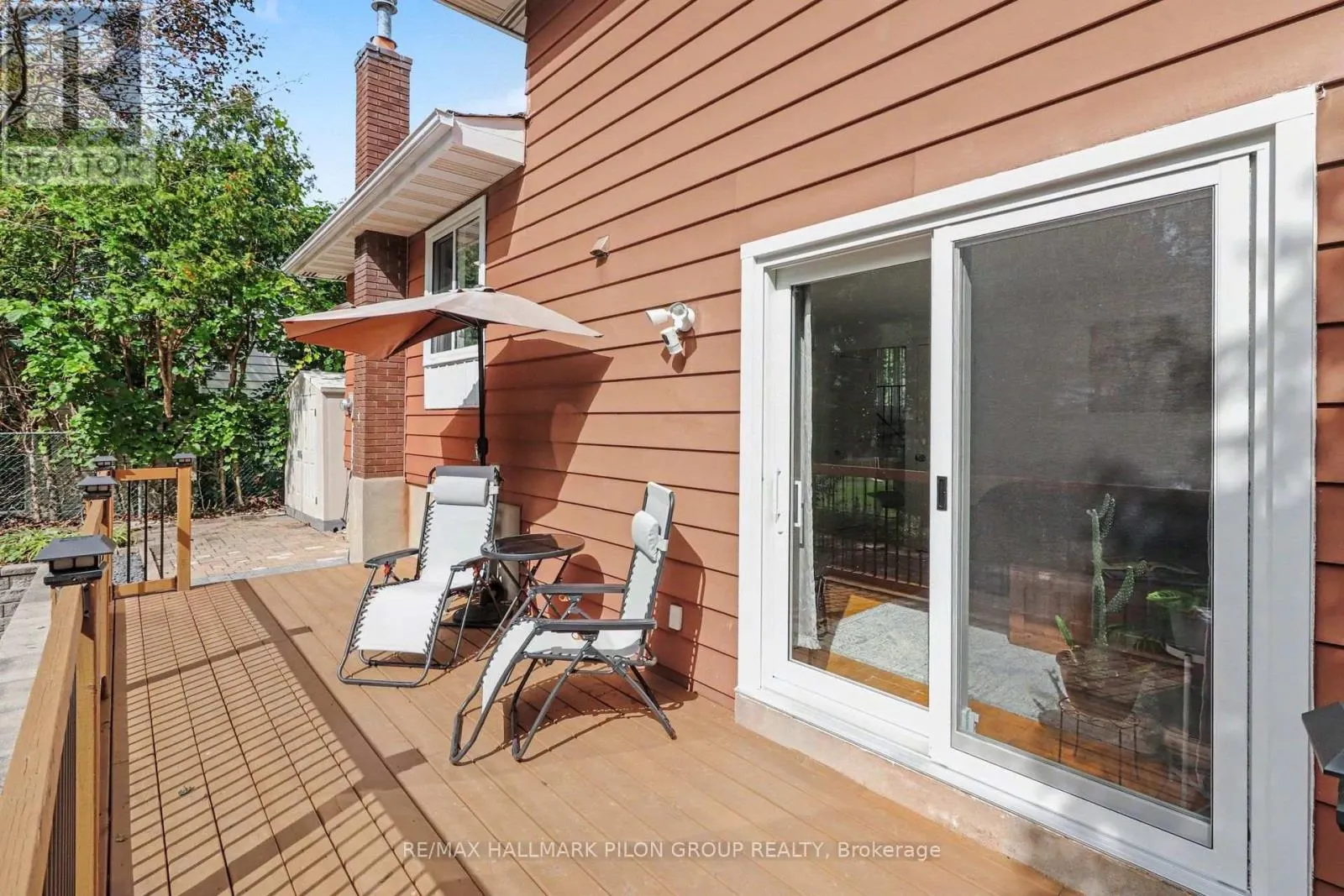 16 EASTPARK DRIVE