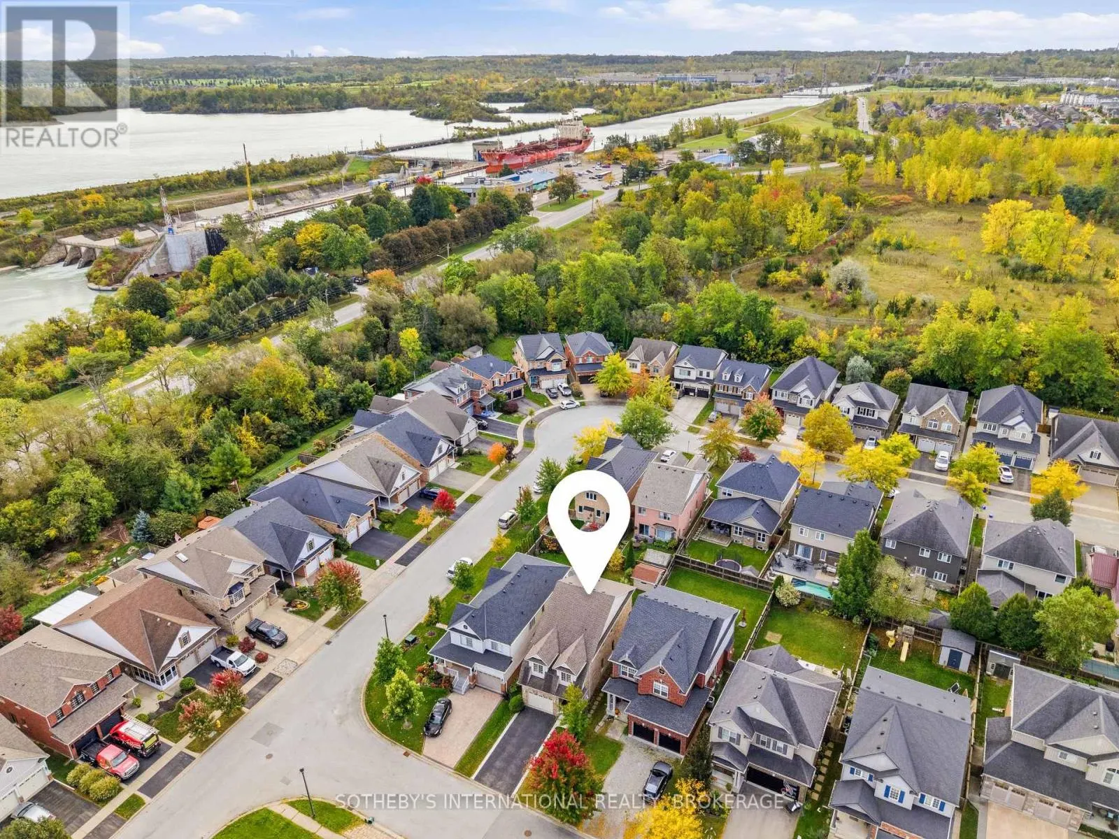4 ALEX GRANT PLACE