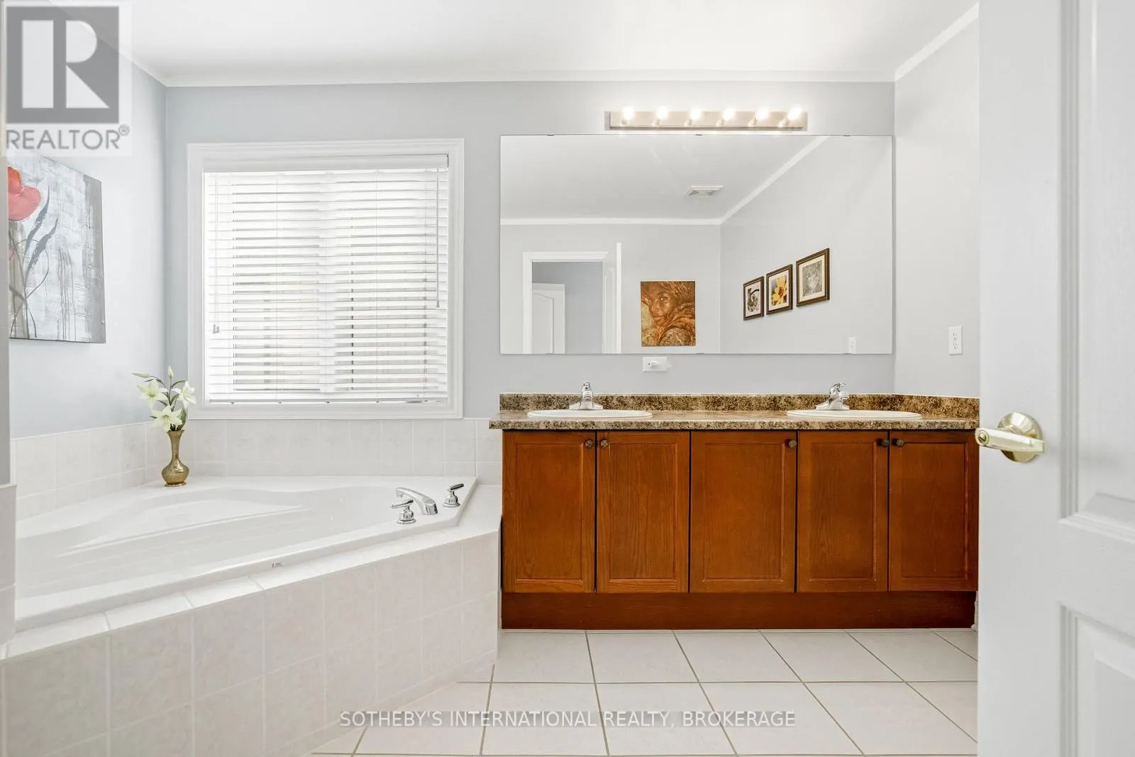 4 ALEX GRANT PLACE