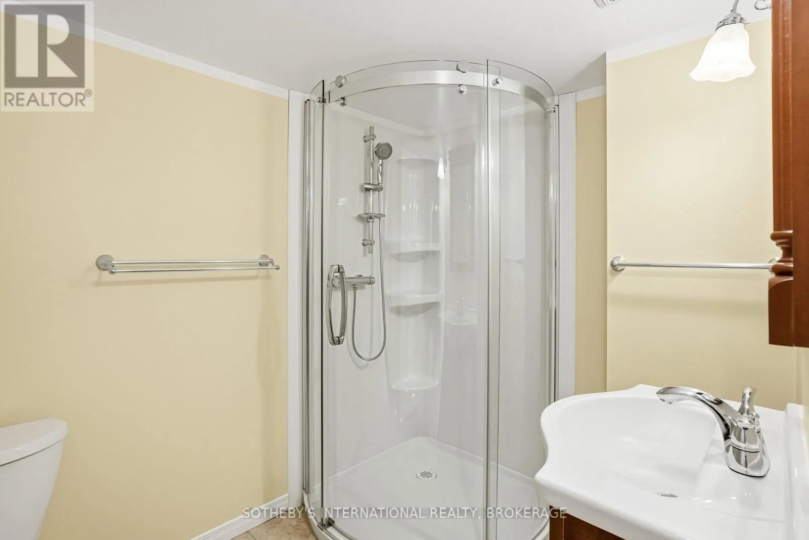 4 ALEX GRANT PLACE