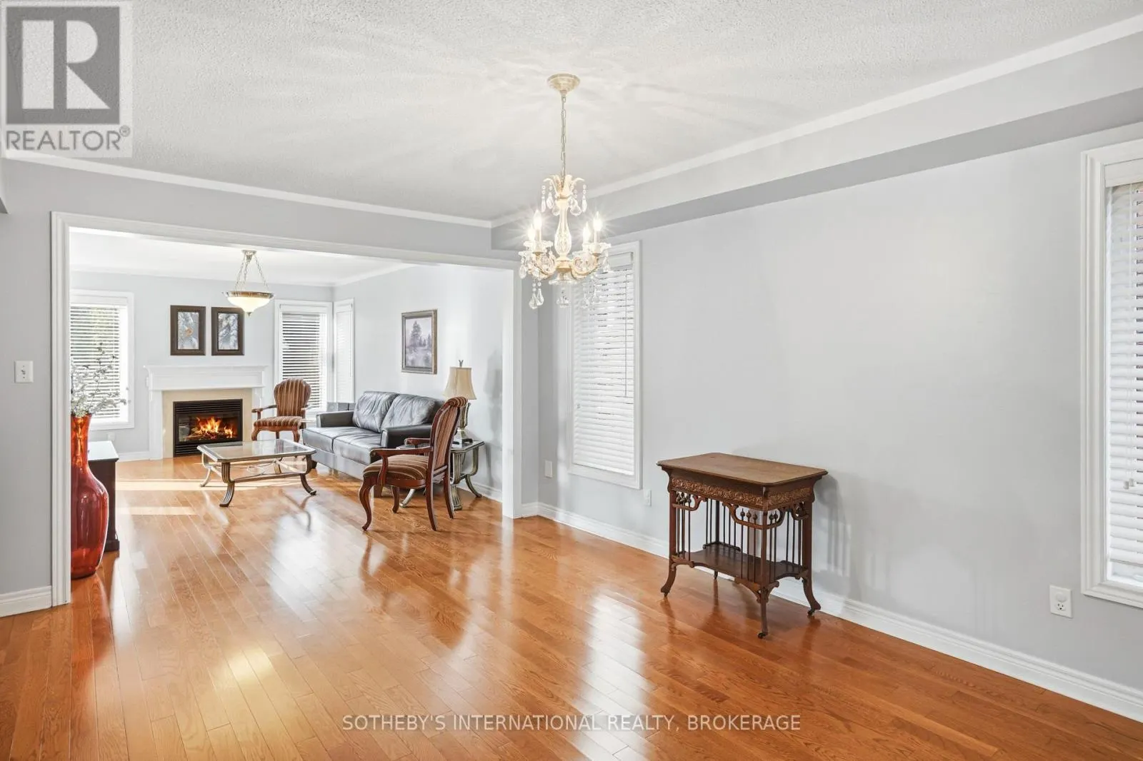 4 ALEX GRANT PLACE