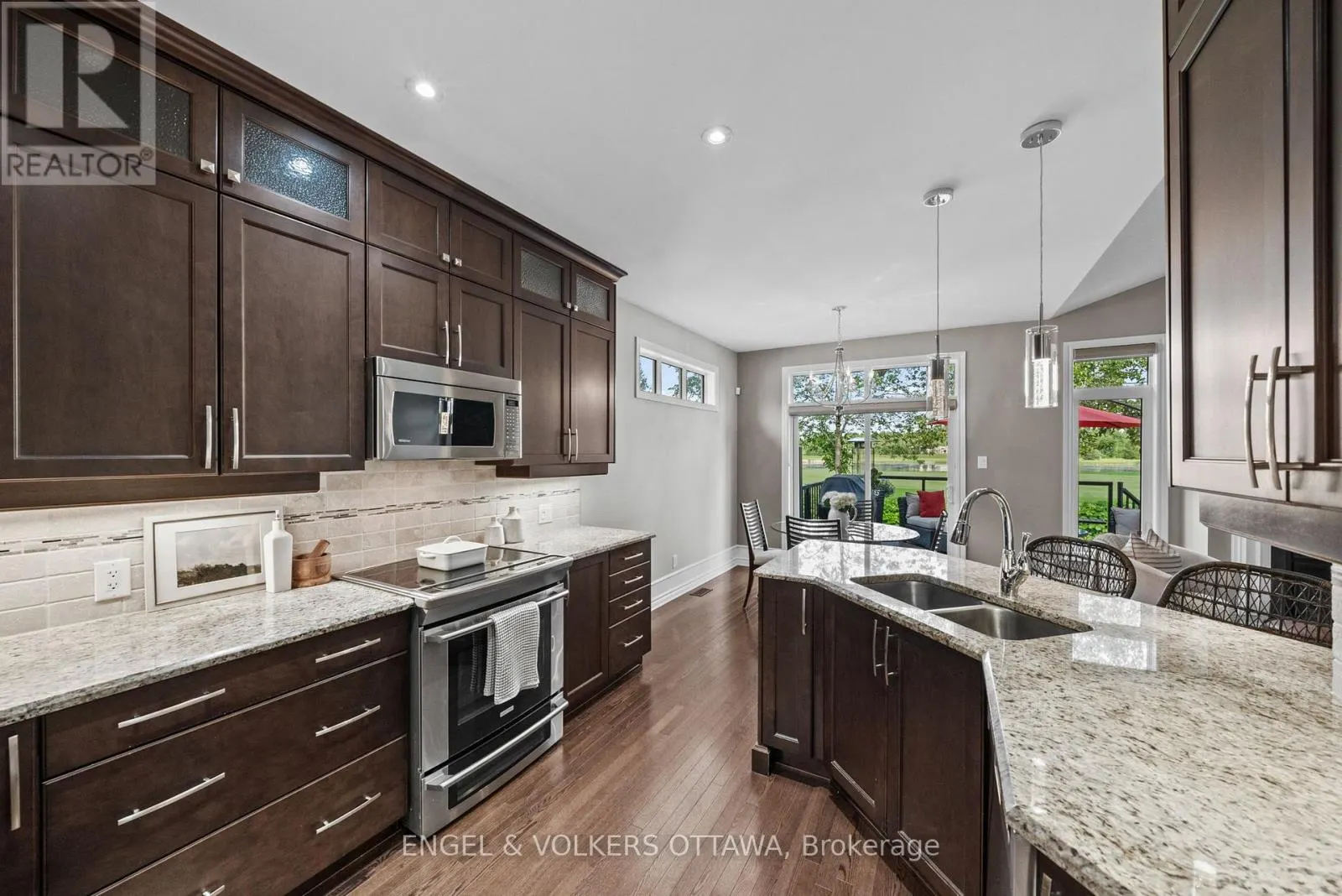 112 EQUINELLE DRIVE