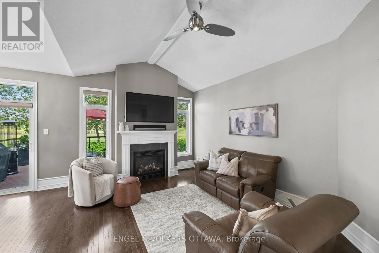112 EQUINELLE DRIVE