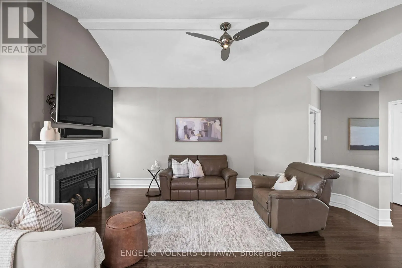 112 EQUINELLE DRIVE