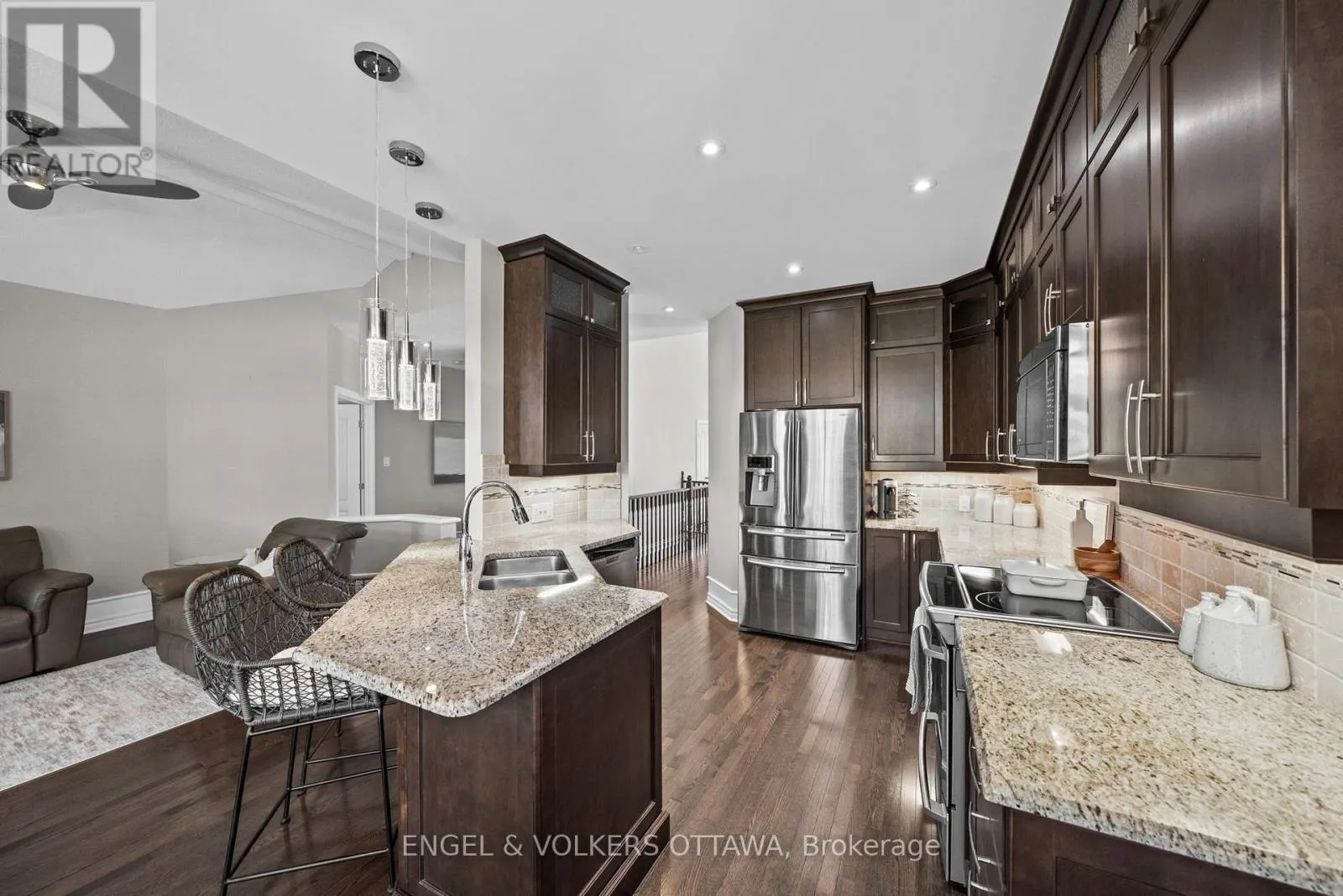 112 EQUINELLE DRIVE