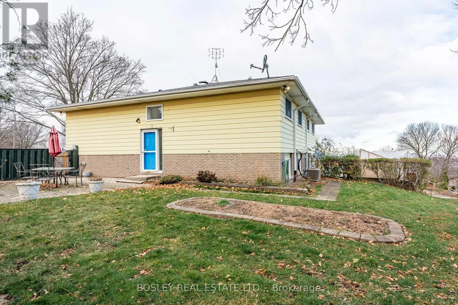 15 ALDEN COURT
