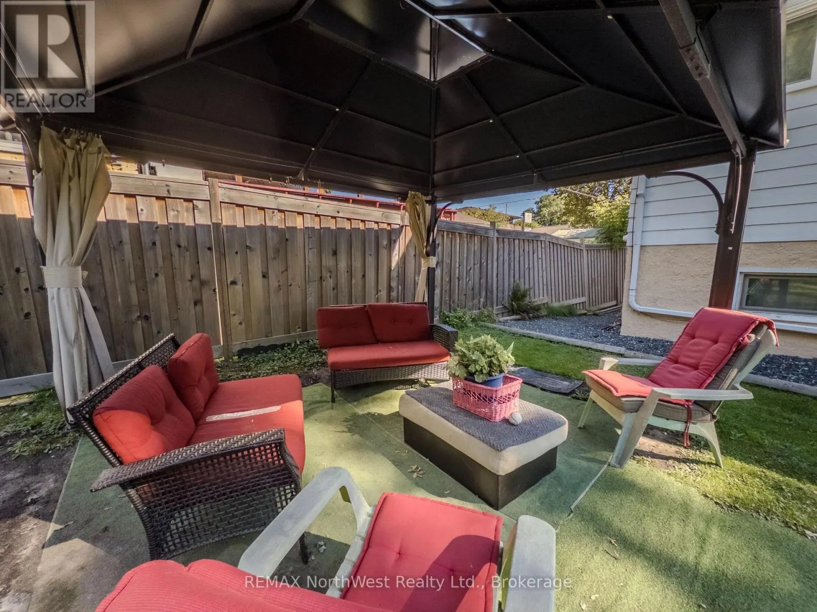 328 NINTH AVENUE S
