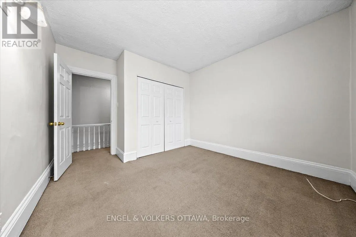 118 KING EDWARD AVENUE