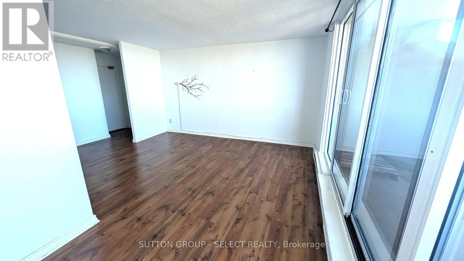 1501 - 1105 JALNA BOULEVARD #1501