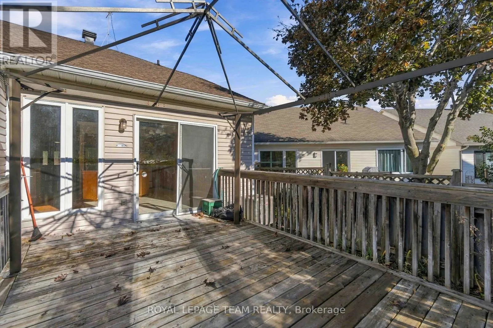6 WINDCHIME CRESCENT