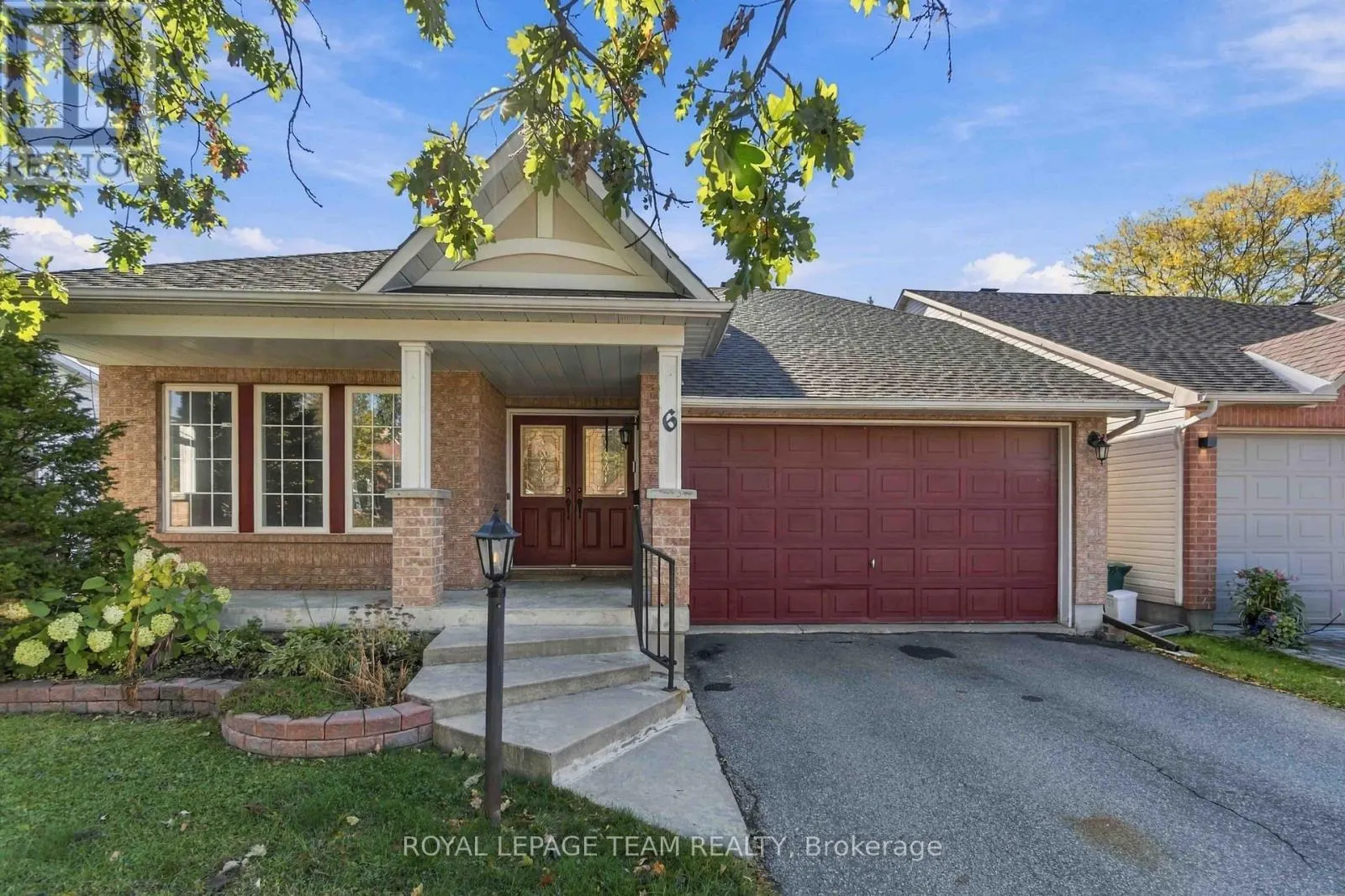 6 WINDCHIME CRESCENT