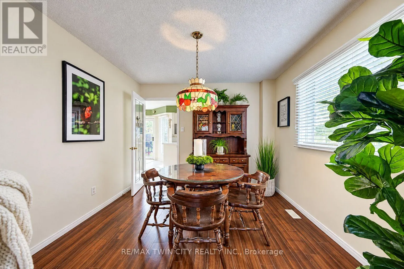 11 PEREGRINE CRESCENT