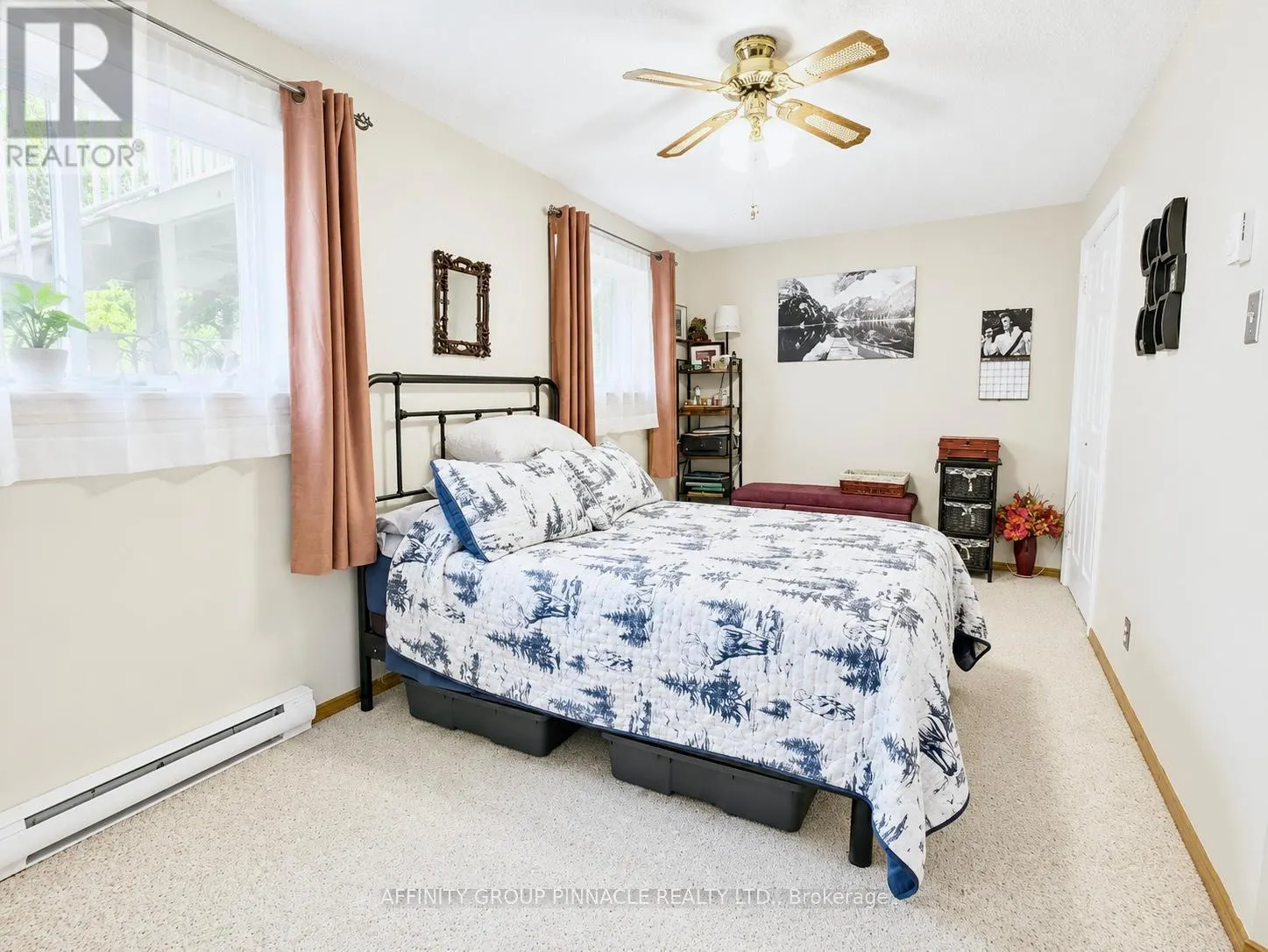 24 - 115 MARY STREET W #24