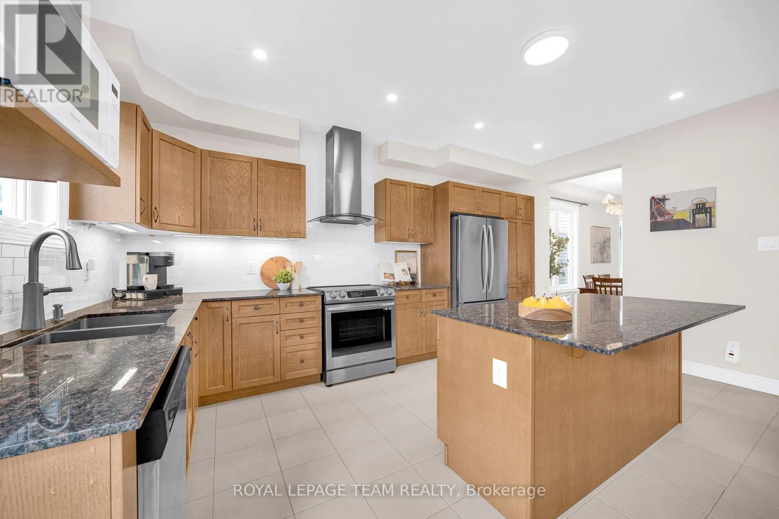 607 PARADE DRIVE