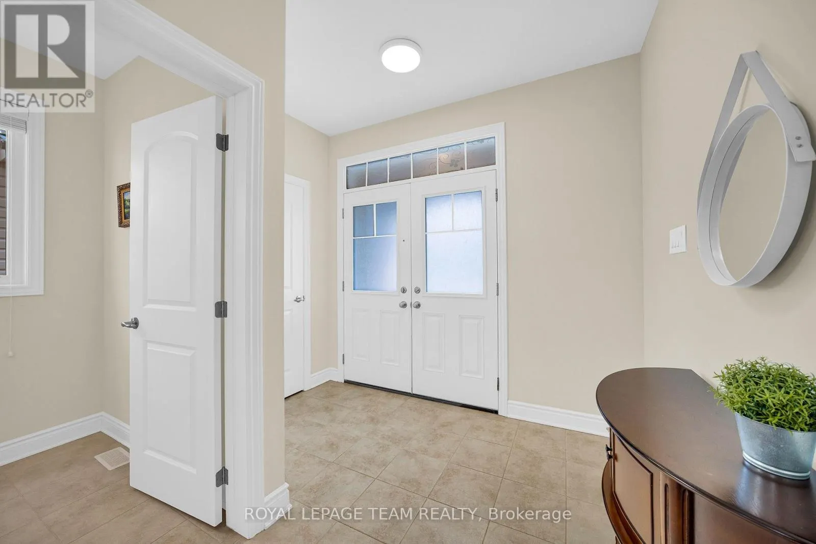607 PARADE DRIVE