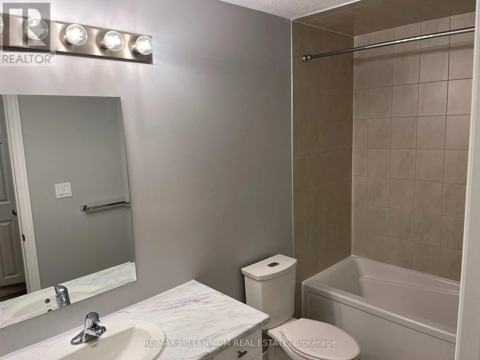 53 - 116 WHEAT LANE N