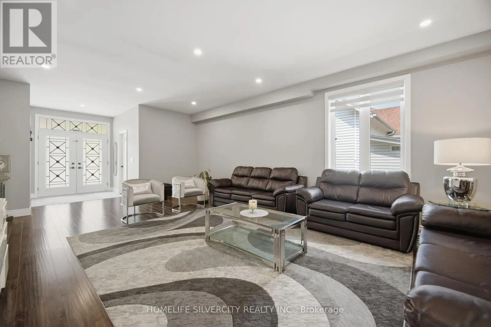 165 ST ANDREWS STREET W
