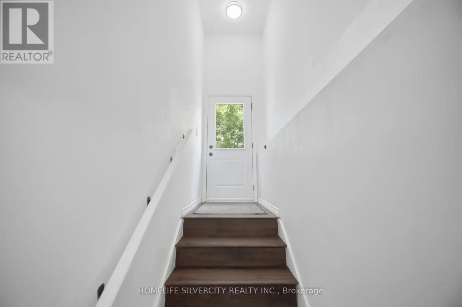 165 ST ANDREWS STREET W