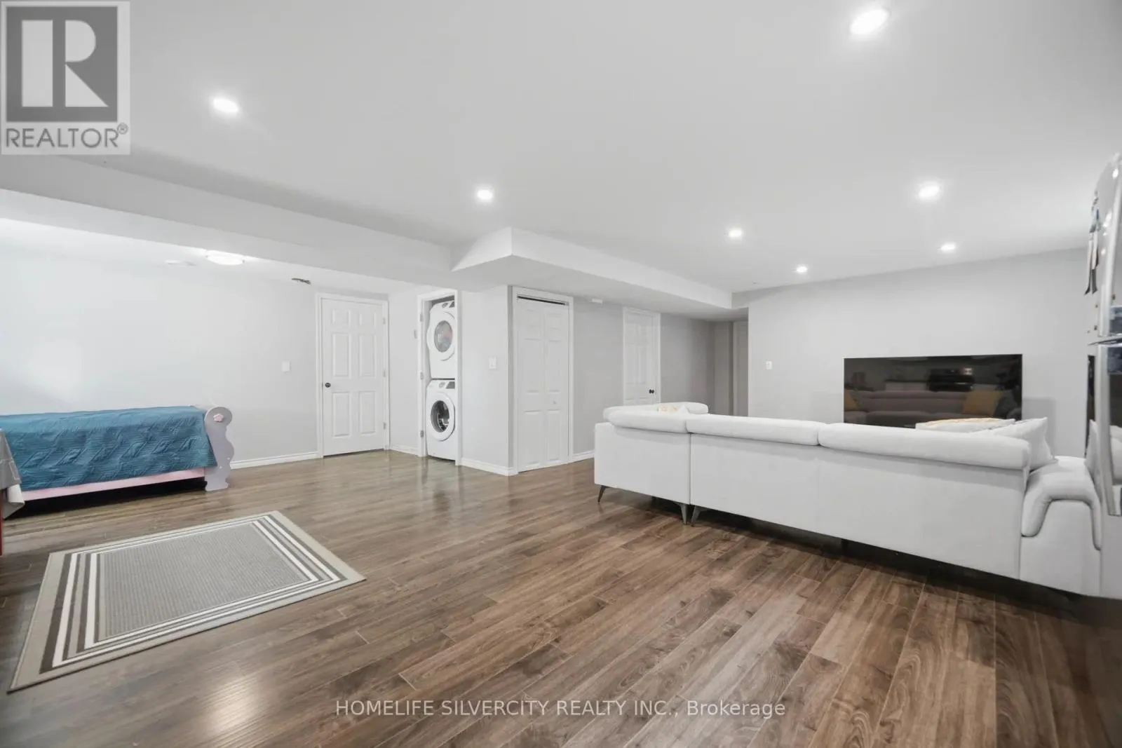 165 ST ANDREWS STREET W