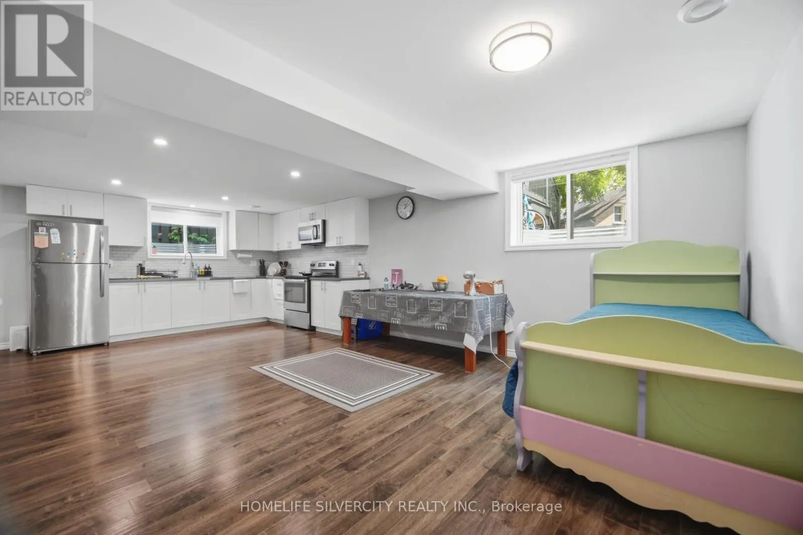 165 ST ANDREWS STREET W