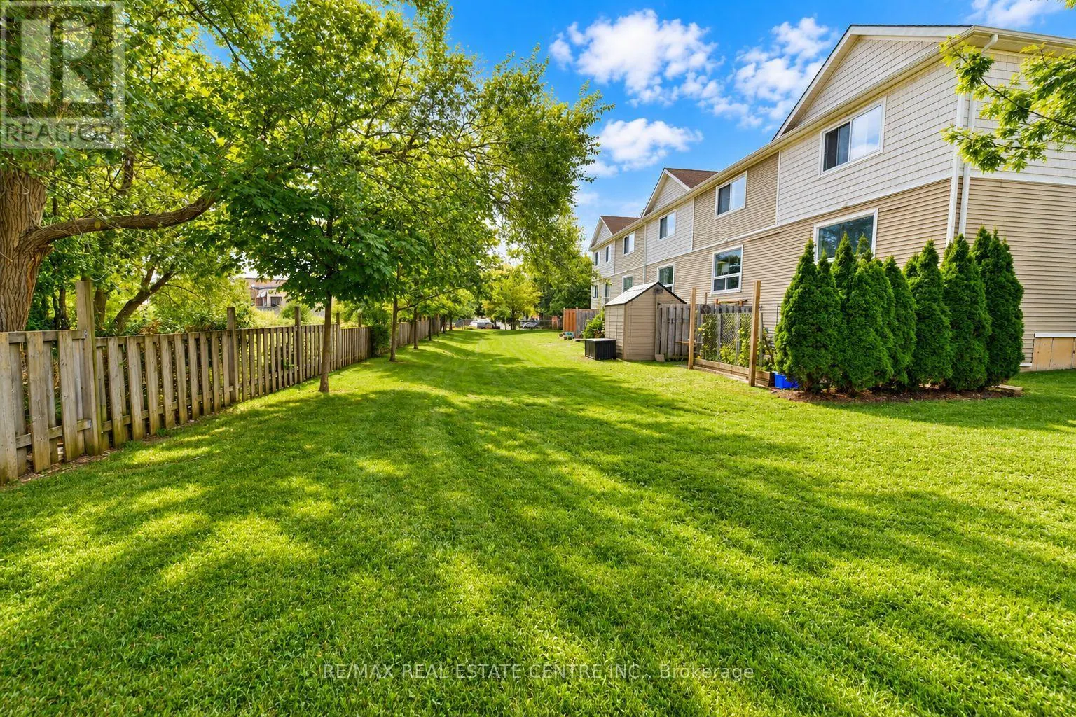 8 - 23 HOWE DRIVE