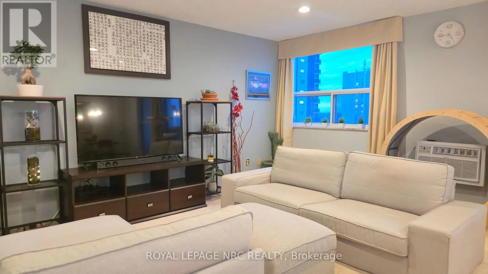 PH 8 - 35 TOWERING HEIGHTS BOULEVARD #PH 8
