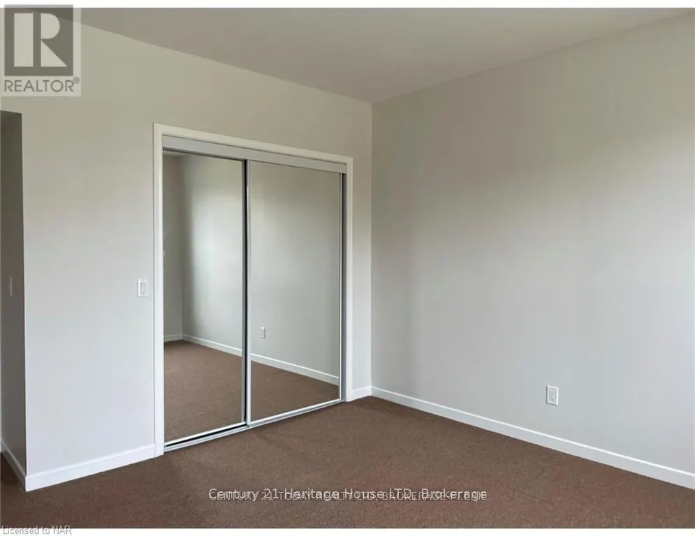 LOWER - 61 PHIPPS STREET #Lower