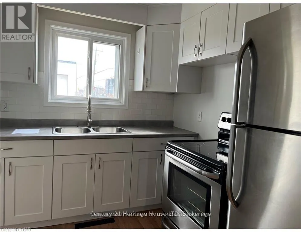 LOWER - 61 PHIPPS STREET #Lower