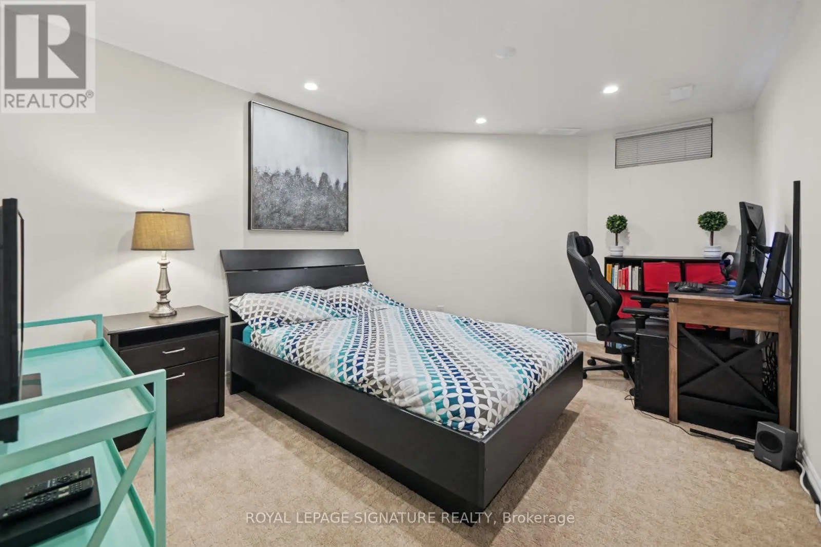 2 CINDY AVENUE