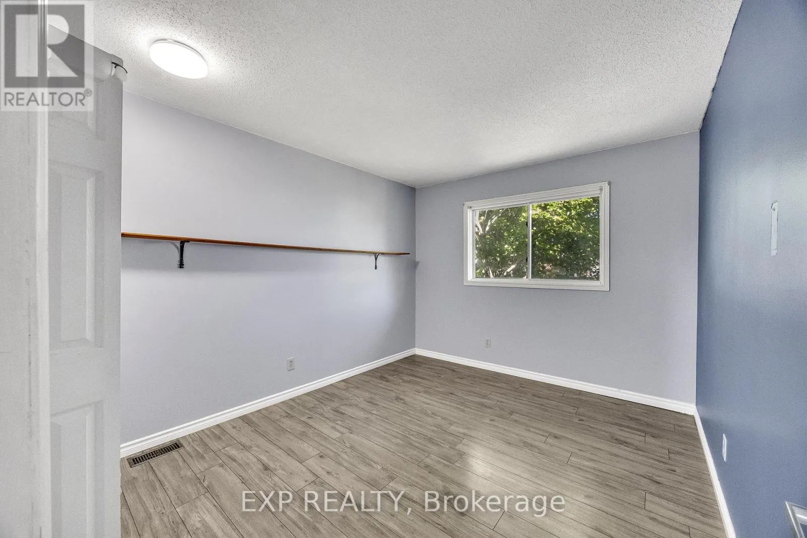 39 LINDA DRIVE