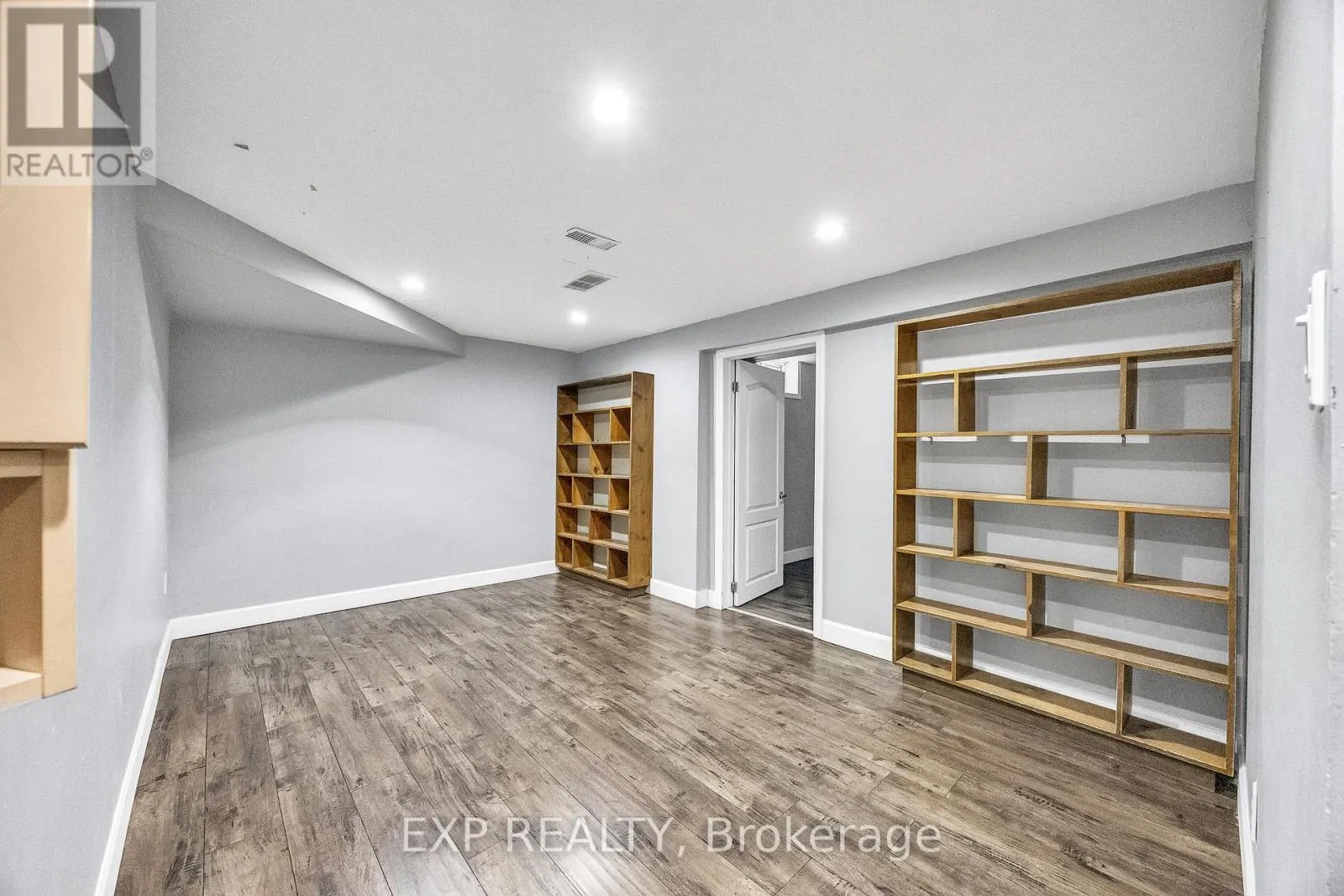 39 LINDA DRIVE