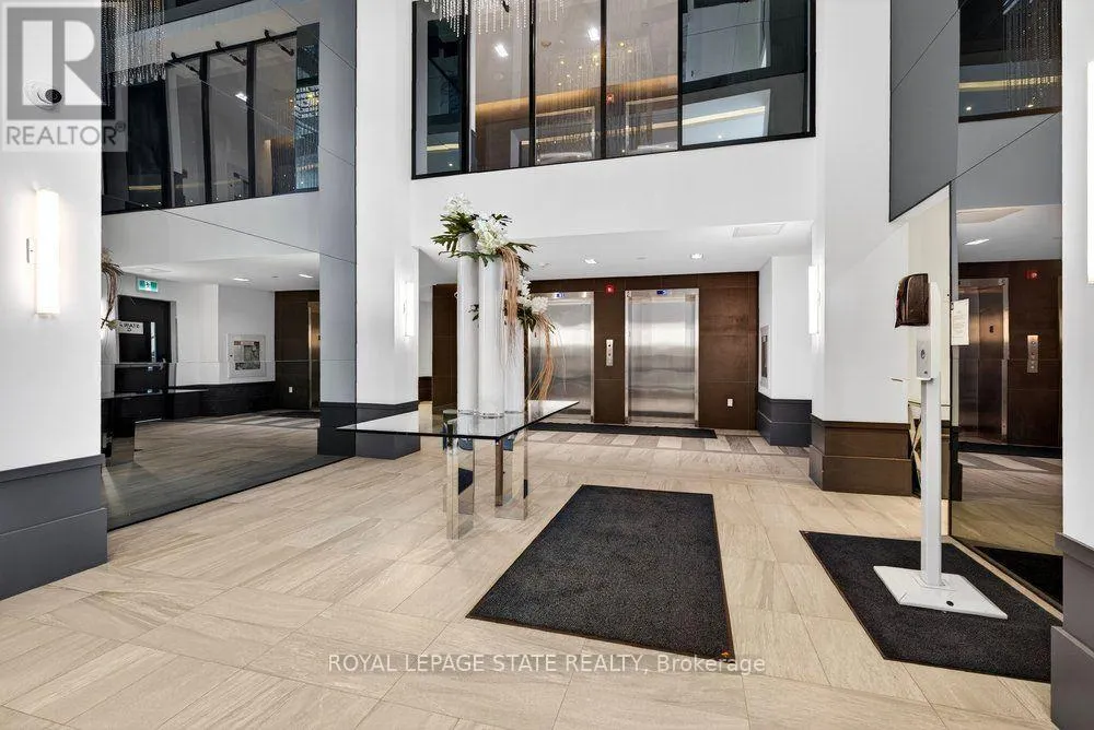 209 - 10 CONCORD PLACE