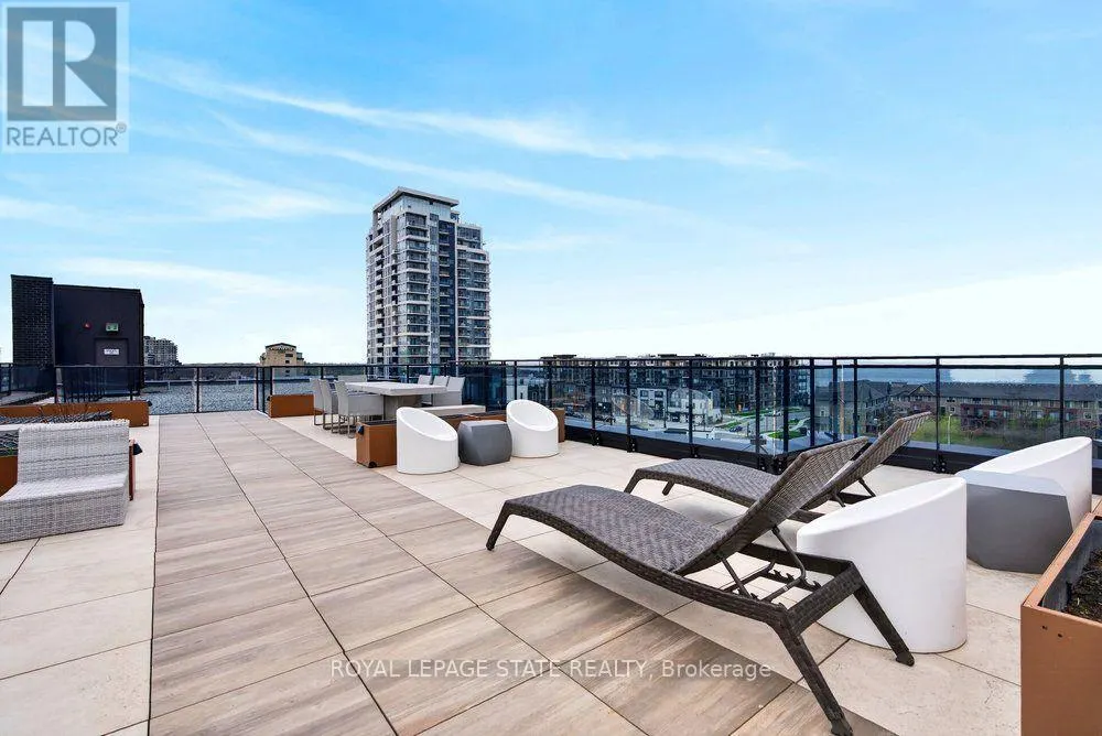 209 - 10 CONCORD PLACE