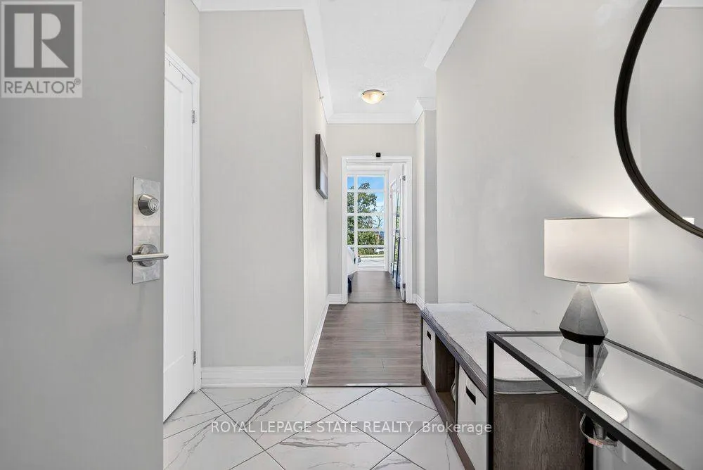 209 - 10 CONCORD PLACE