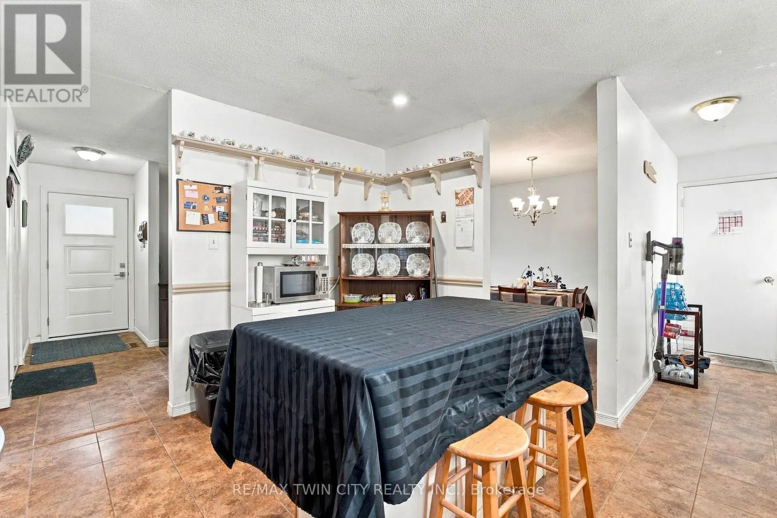 170 SUNSET BOULEVARD