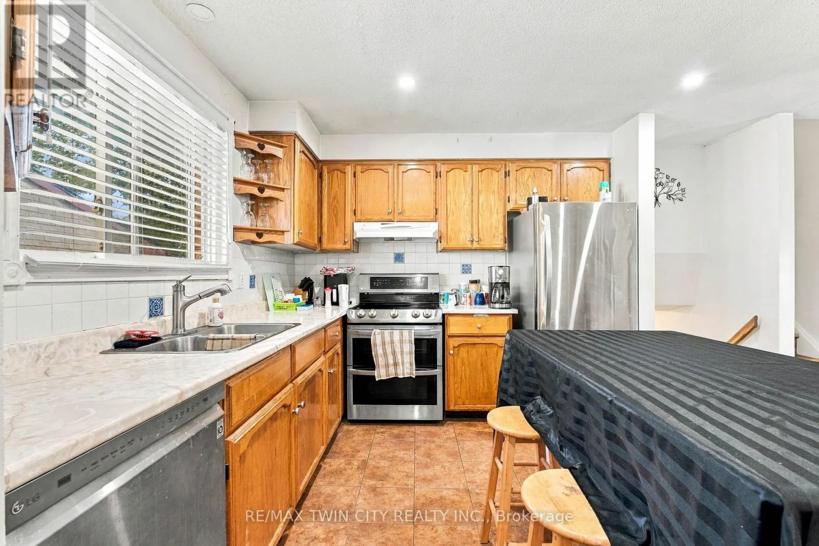 170 SUNSET BOULEVARD