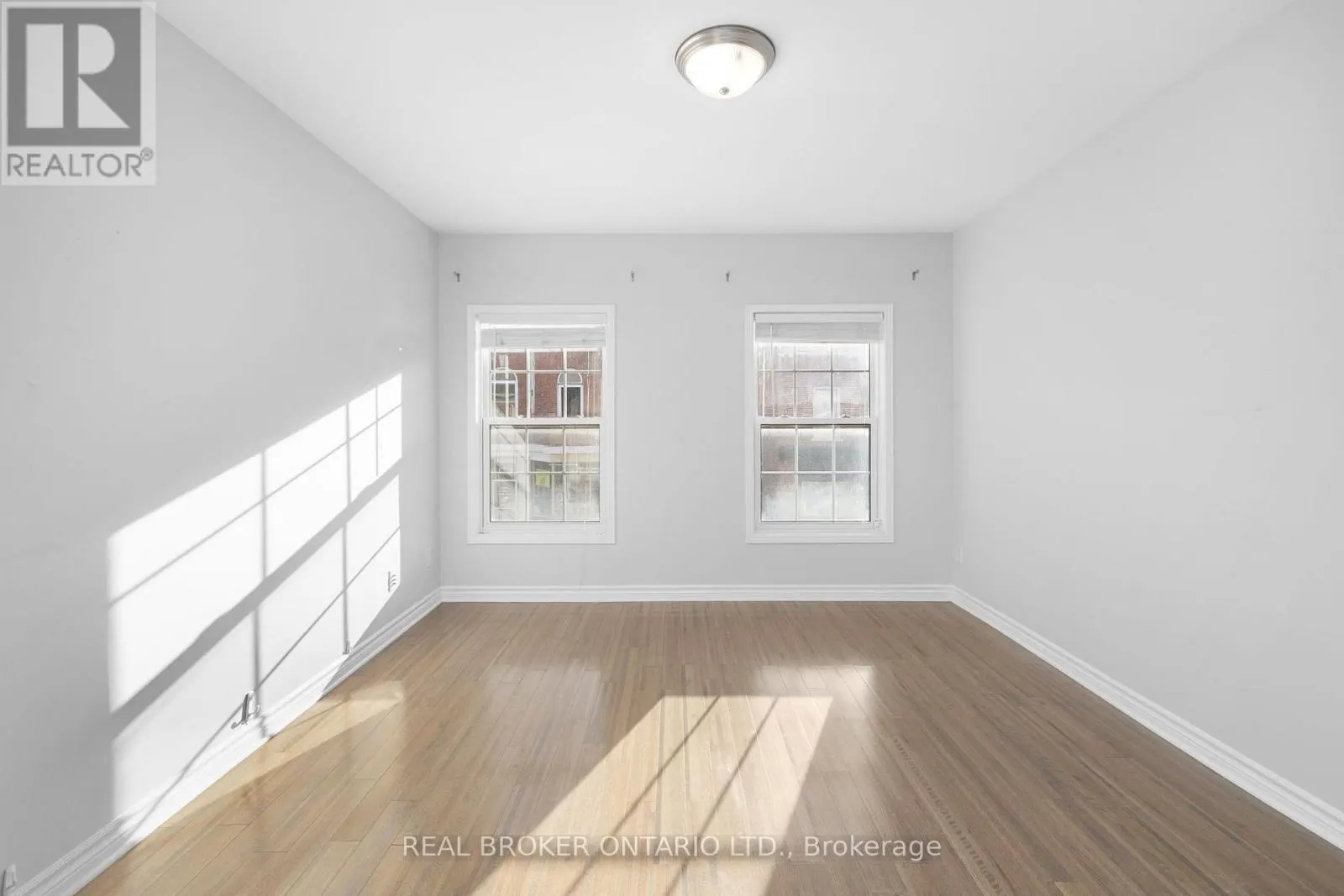 2 - 125 PRESCOTT STREET