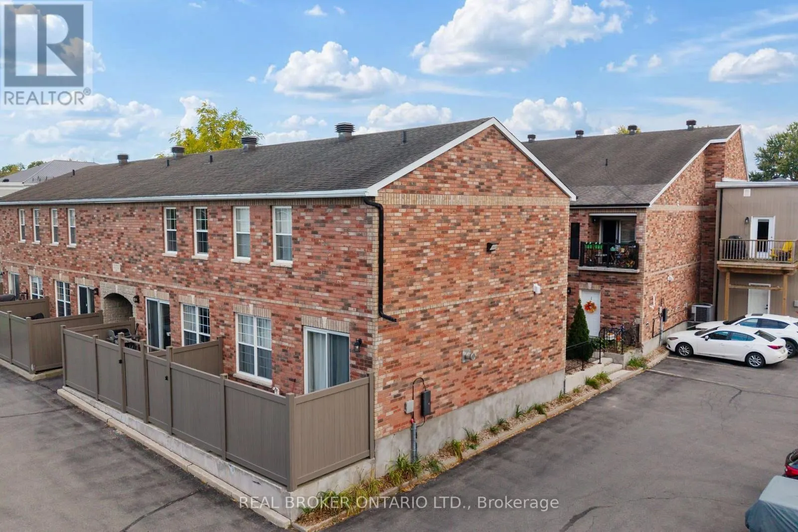 2 - 125 PRESCOTT STREET