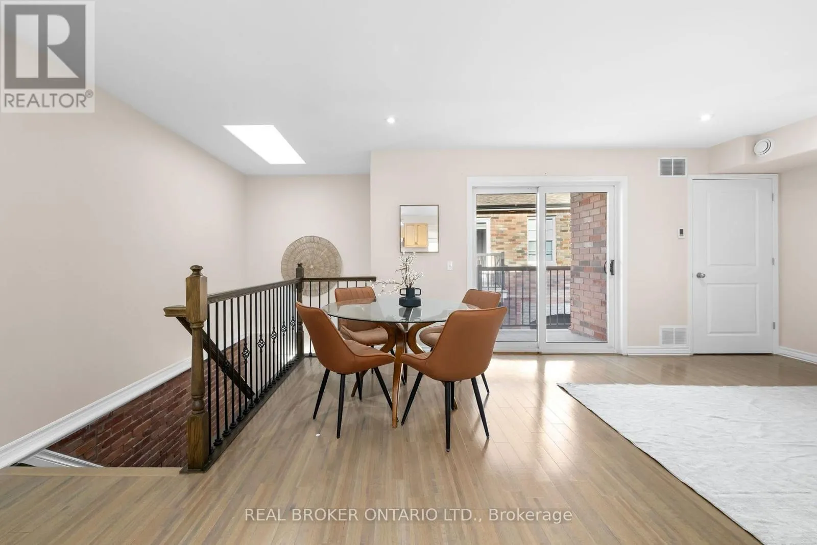 2 - 125 PRESCOTT STREET