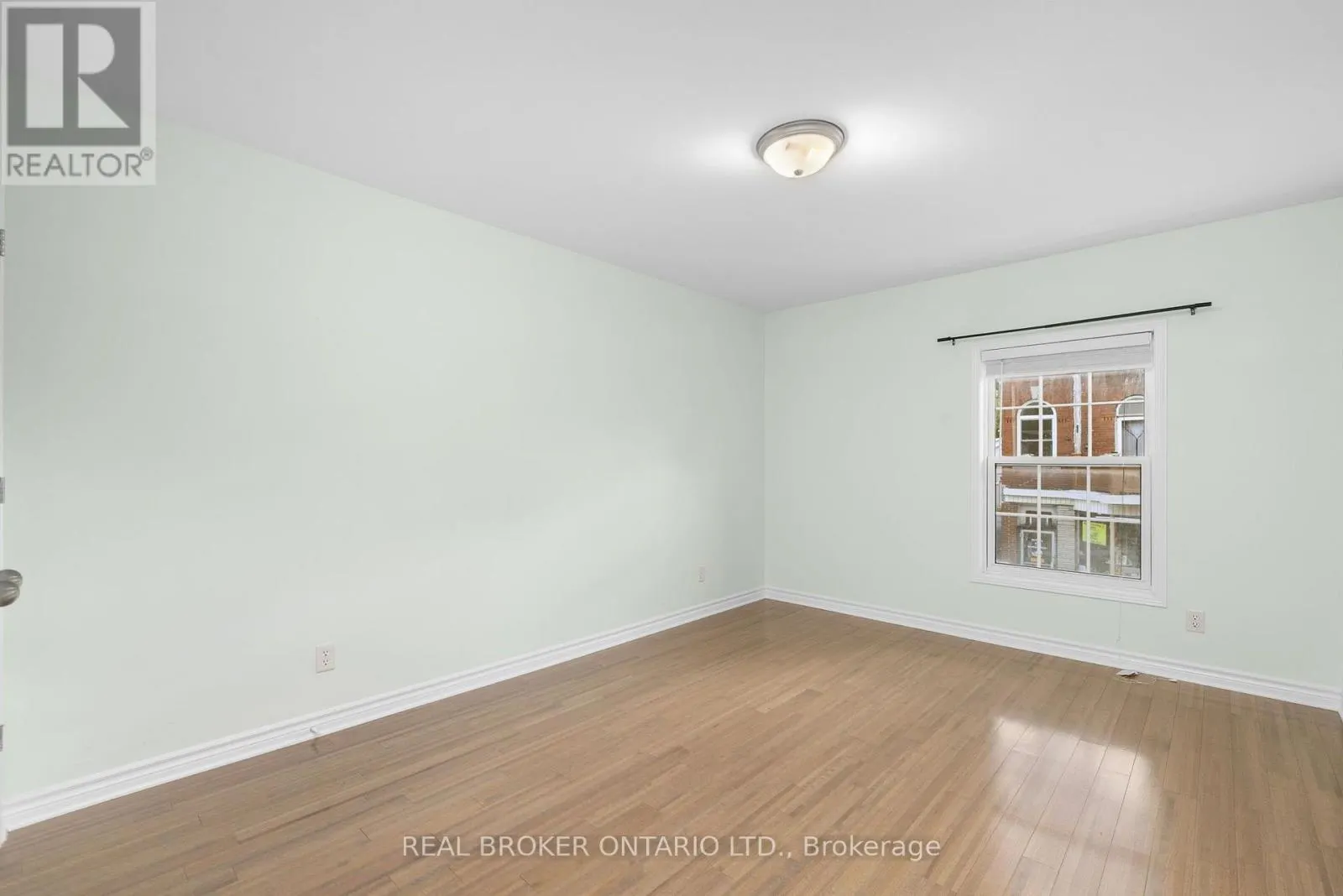 2 - 125 PRESCOTT STREET