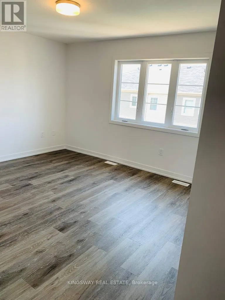 31 - 205 WEST OAK TRAIL