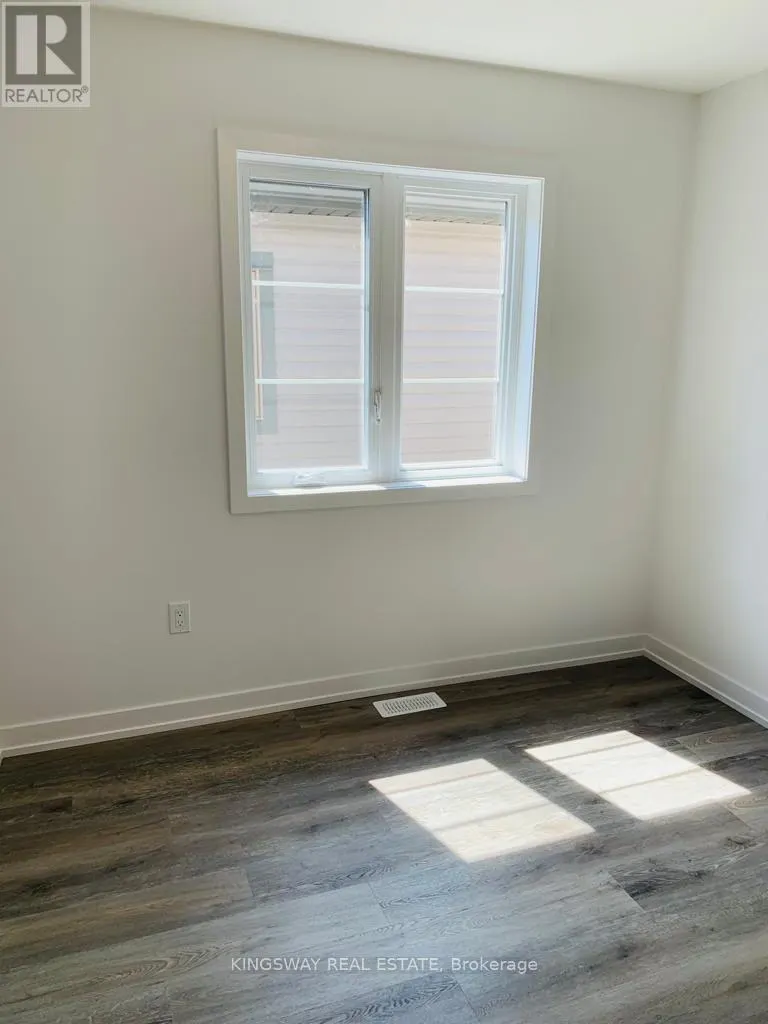 31 - 205 WEST OAK TRAIL