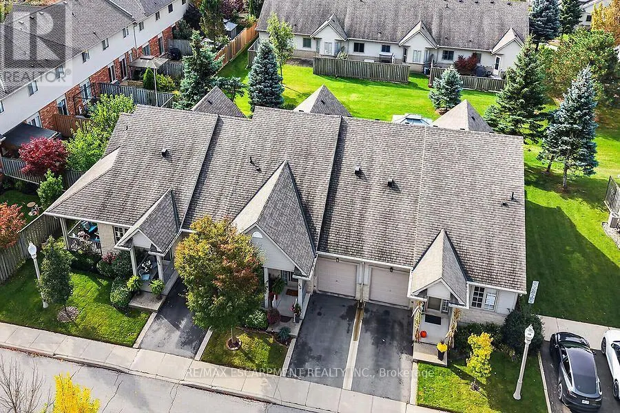 43 - 34 SOUTHBROOK DRIVE
