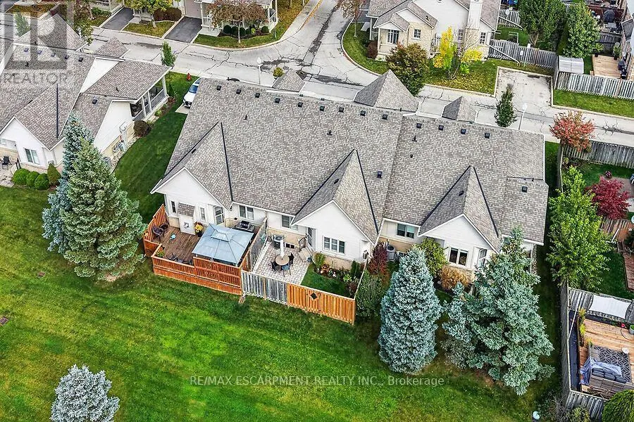 43 - 34 SOUTHBROOK DRIVE