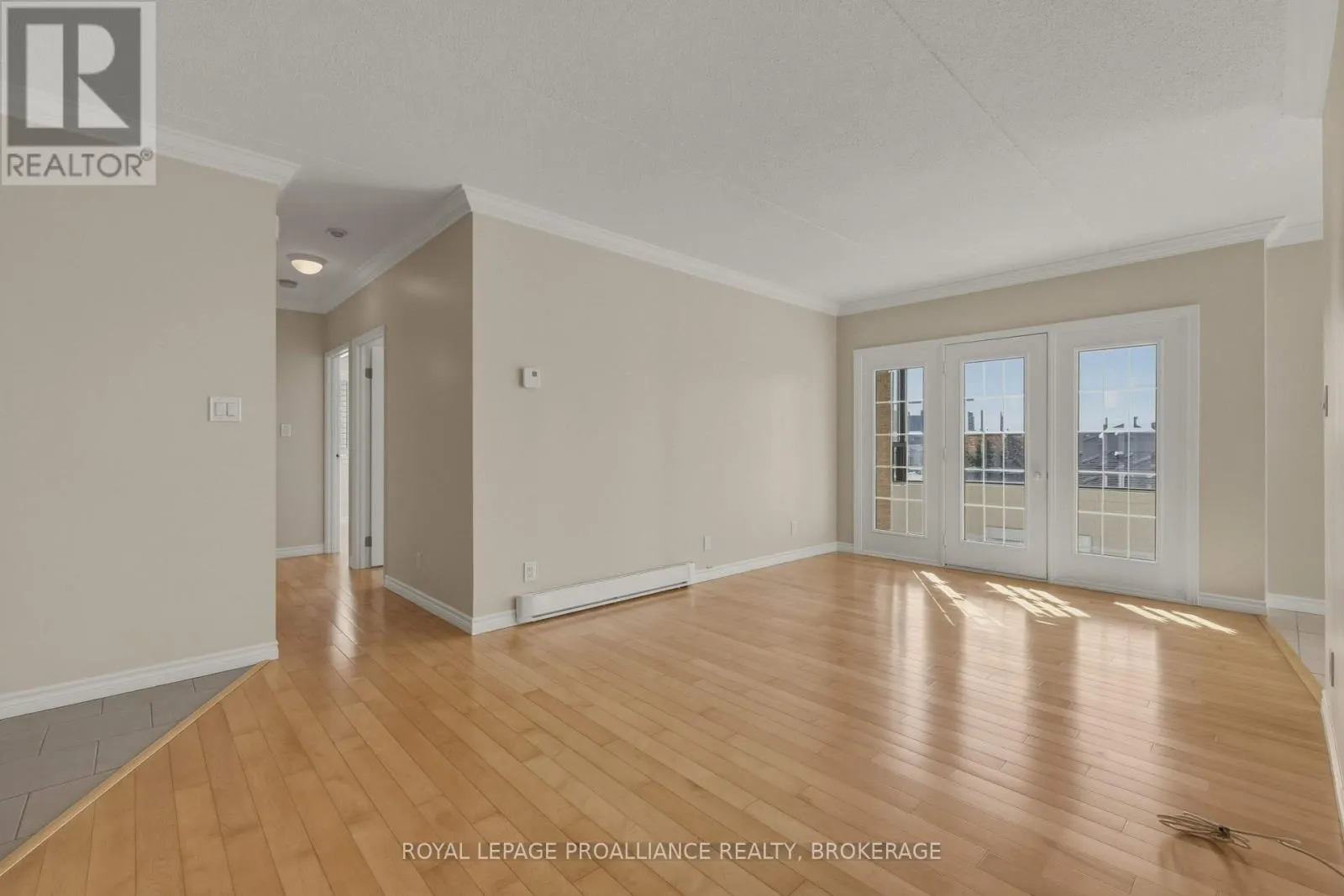 301 - 649 DAVIS DRIVE #301