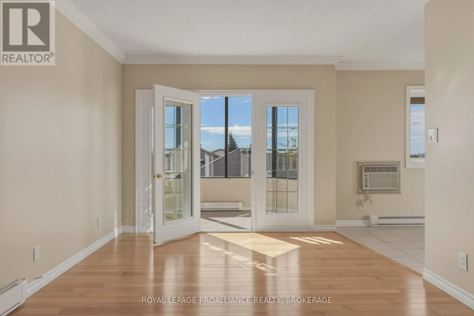 301 - 649 DAVIS DRIVE #301