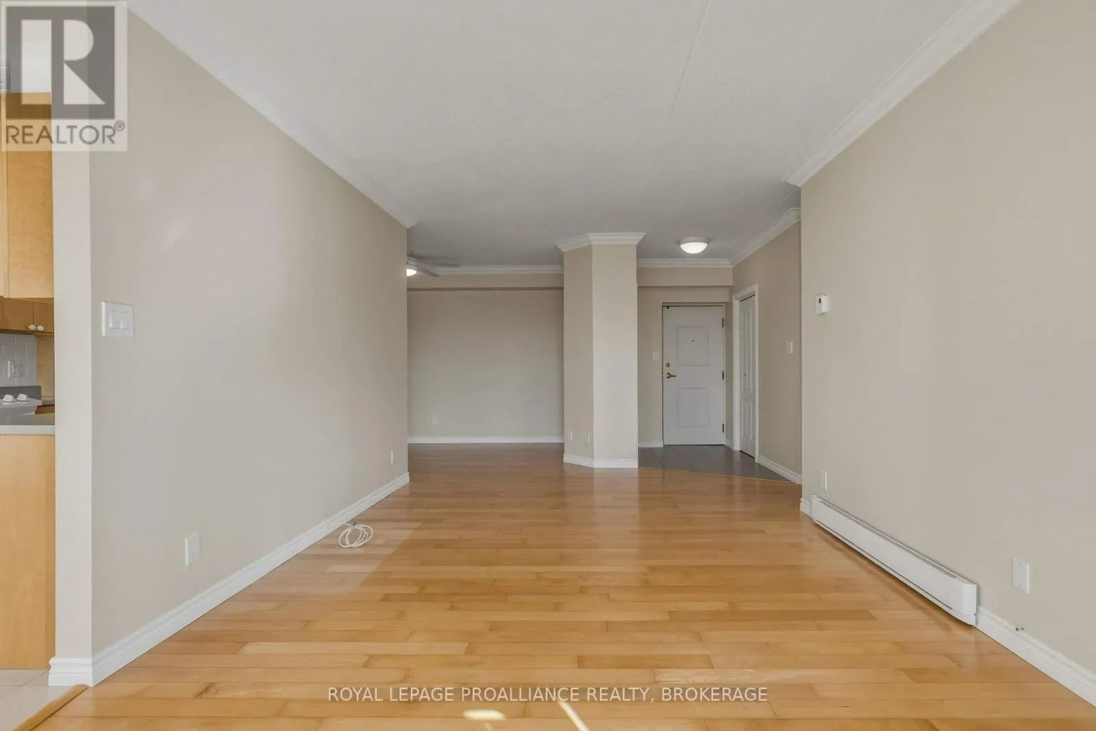 301 - 649 DAVIS DRIVE #301