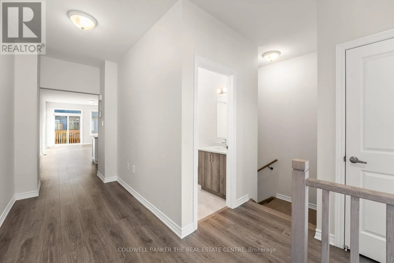 19 - 17 LAKEWOOD CRESCENT